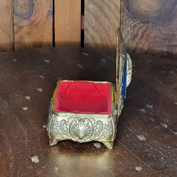 Vintage Ornate Jewelry Box with Blue and Gold Accents - Picture 10 of 17